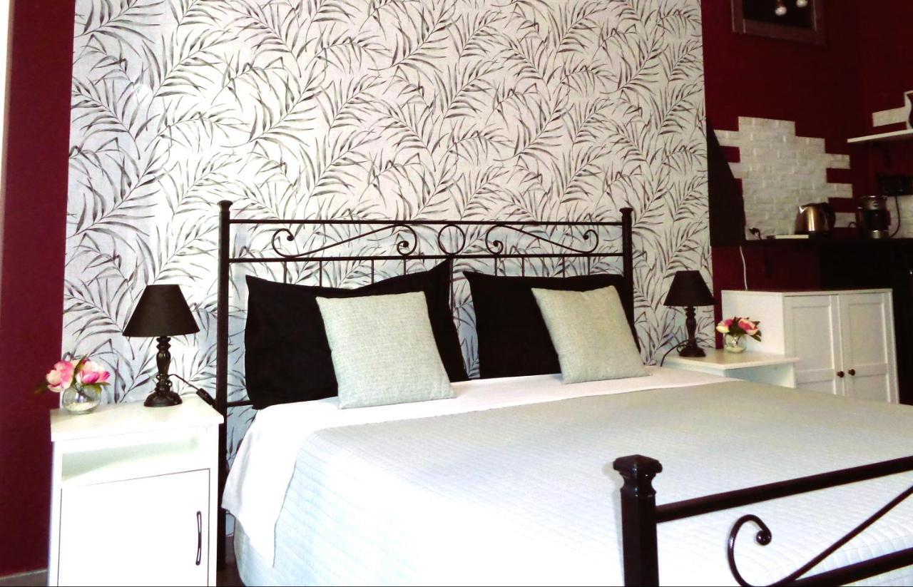 Chloe'S Rooms Cagliari Exterior photo